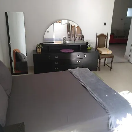 House Sadrvan Гостевой дом Високо