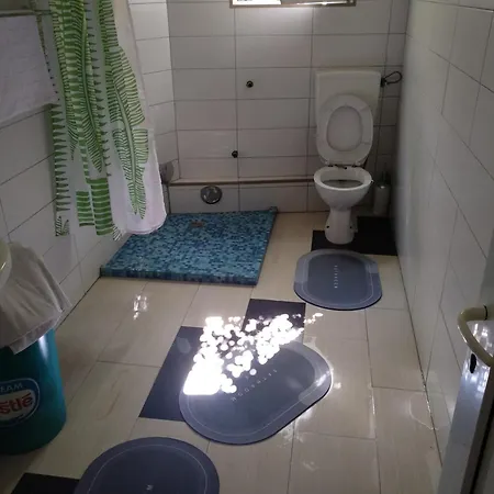 Гостевой дом House Sadrvan Високо